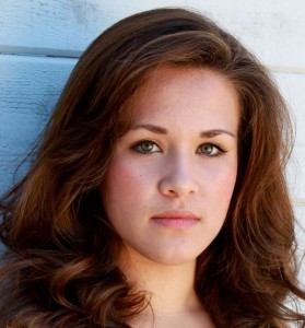 Read more about the article Interview with “Les Miserables” actress Alexandra Vann
