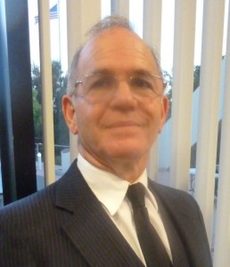 Read more about the article Dale Alpert plays blowhard physician in Shaw’s “Doctor’s Dilemma”