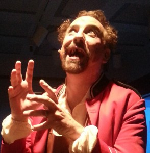 Read more about the article Carlos Penaranda talks about playing the dastardly funny M. Thénardier in “Les Miserables”