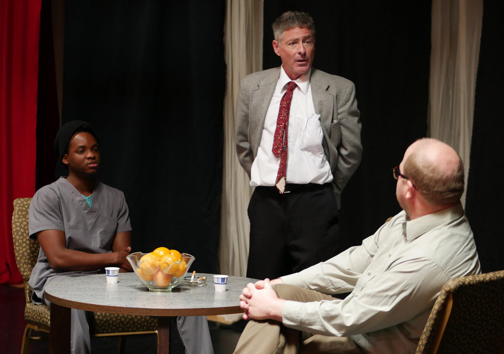 Read more about the article “Blue/Orange” Blurs Reality & Madness In Tense Trialogue Play